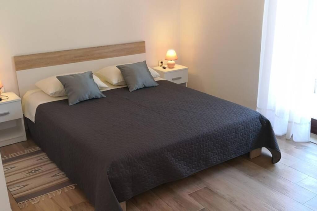 Apartment Vesna For 2, Free Parking And Wi-Fi Pula Ngoại thất bức ảnh