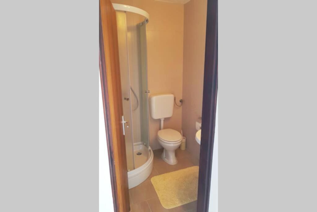 Apartment Vesna For 2, Free Parking And Wi-Fi Pula Ngoại thất bức ảnh